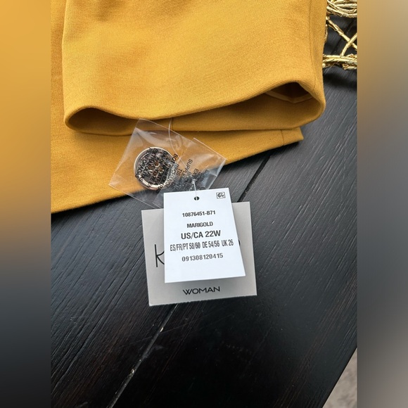 Kasper Women's Plus Size 1 Button Notched Collar JKT - Picture 6 of 6